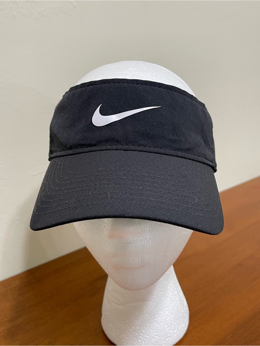 Nike Dri-Fit Ace Visor Tennis Golf Pickleball Swoosh Logo Sporty Black Size S/M